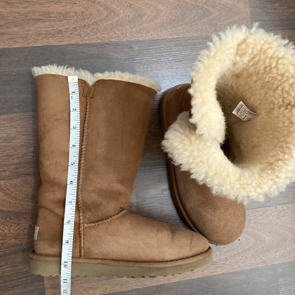 UGG Tall Camel Slip On Bottom Up Boots Size 4 - Picture 13 of 13